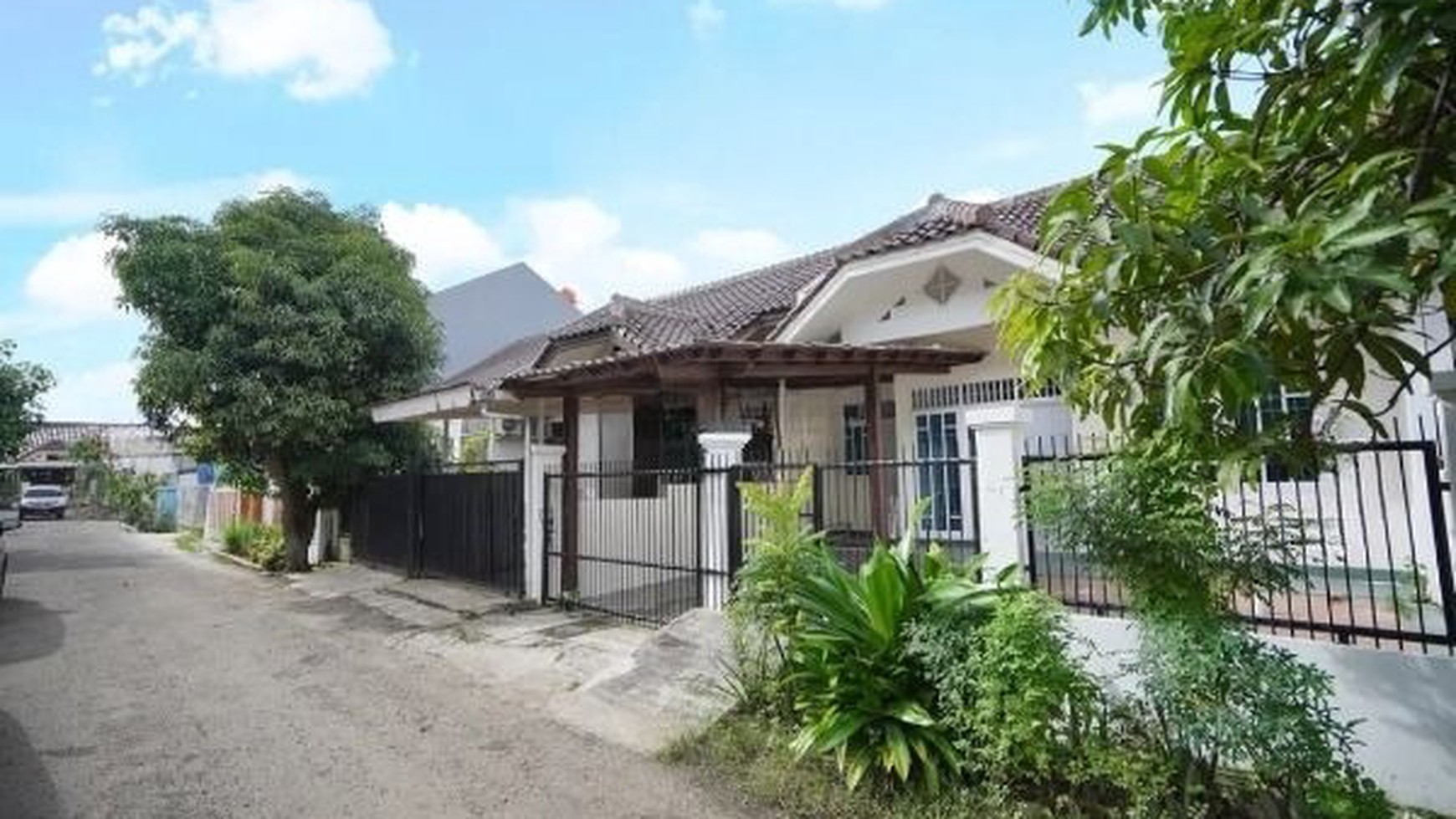 Rumah Villa Permata, Jl Permata Sakti, Lippo Karawaci, Luas 8x15m2