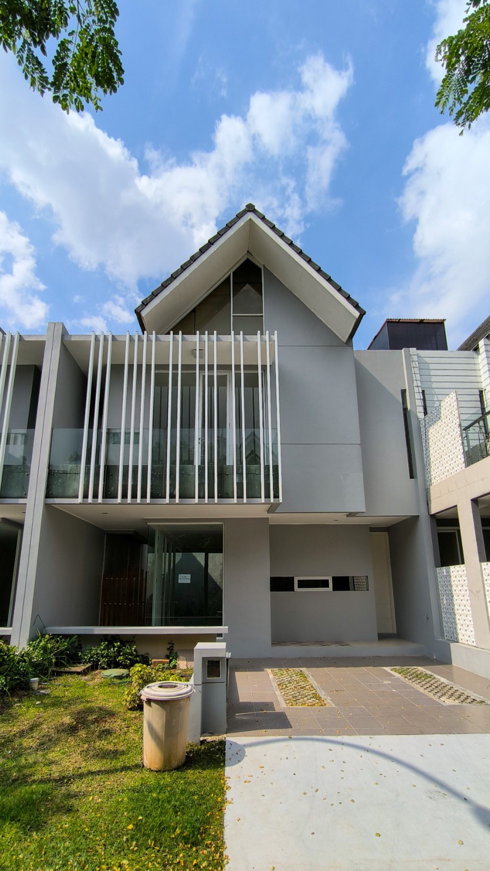 Rumah Bagus di Discovery Bintaro Jaya.