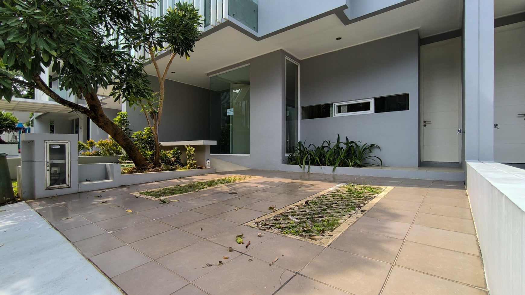 Rumah Bagus di Discovery Bintaro Jaya.