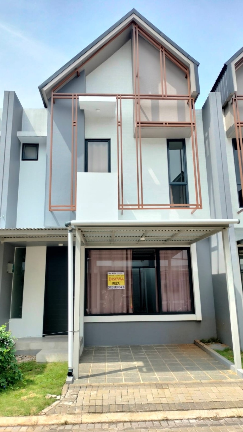 Hot Rent. Rumah 2 Lantai Yuthica, BSD