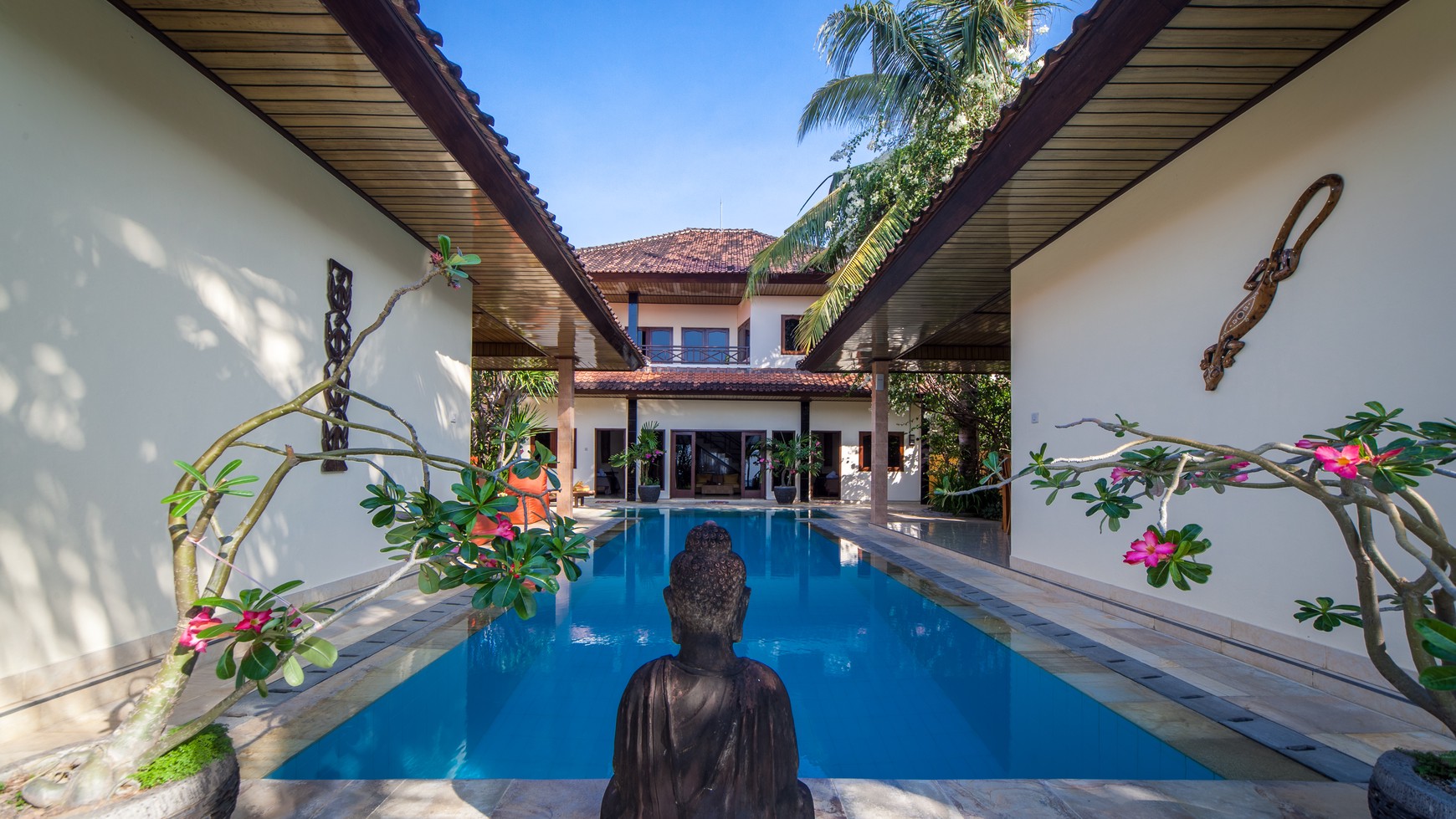 Price Dropped From IDR 3,500,000,000 to IDR 2,999,000,000 Leasehold Absolute Beachfront Villa