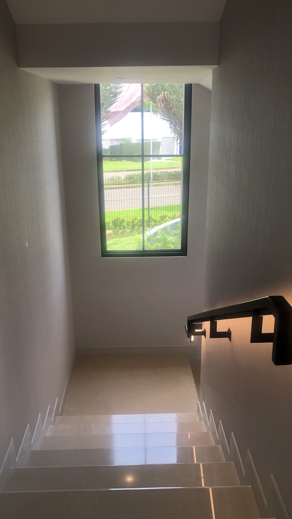 Rumah SULTAN TRESOR Type MONTEZ BSD City (E/5)