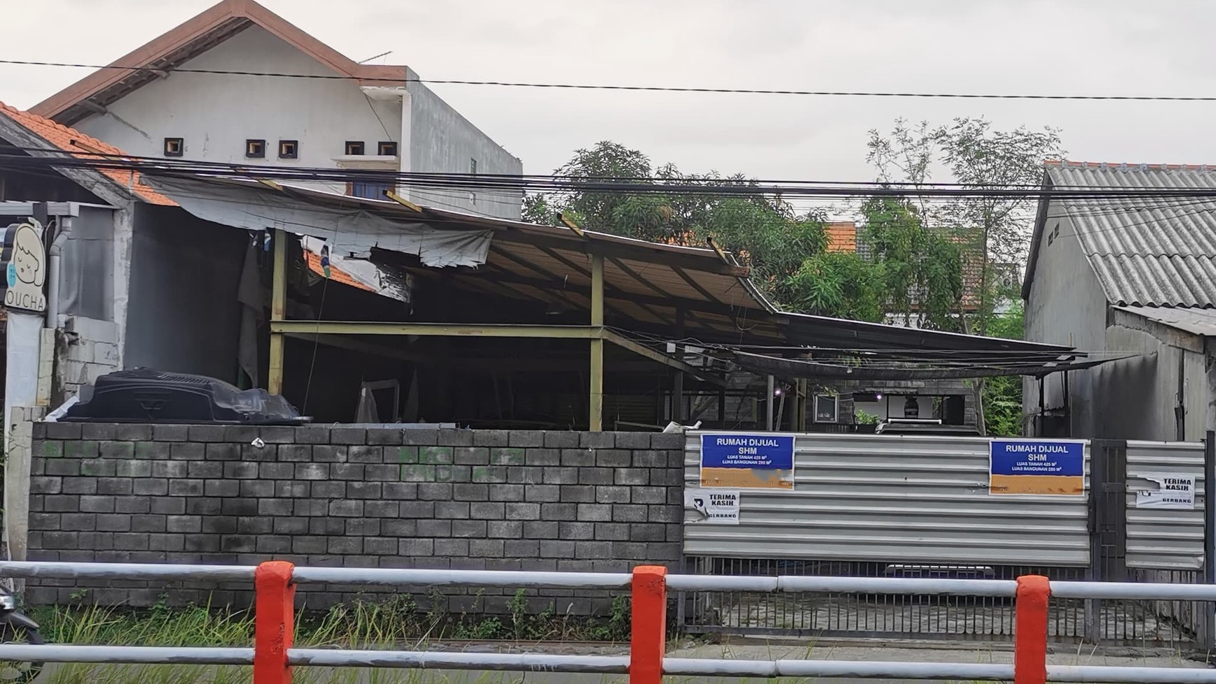 Rumah SHM 1 Lantai Halaman Luas Surabaya Timur