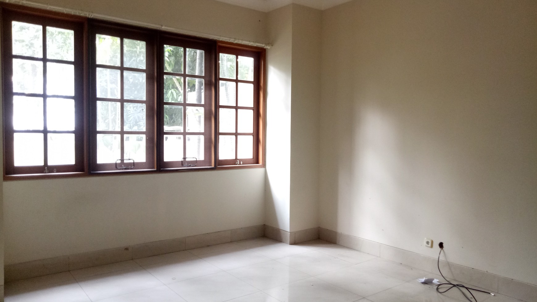 Luxury house in Senopati area ready for Rent suitable for residential or office