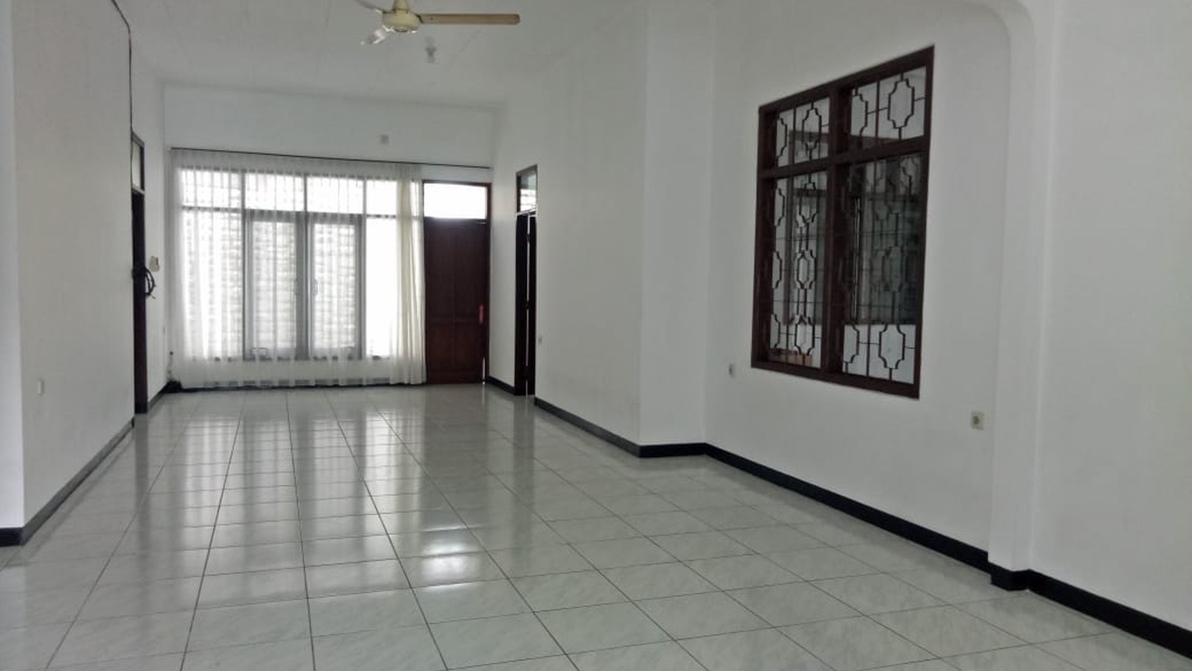 Comfortable house at Senopati area suitable for office