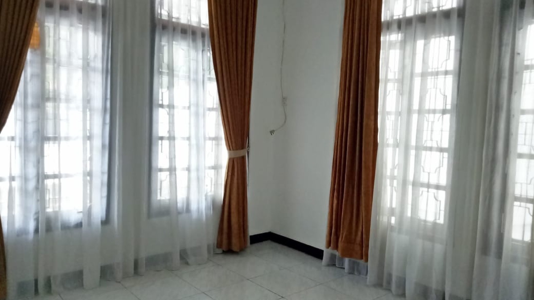 Comfortable house at Senopati area suitable for office