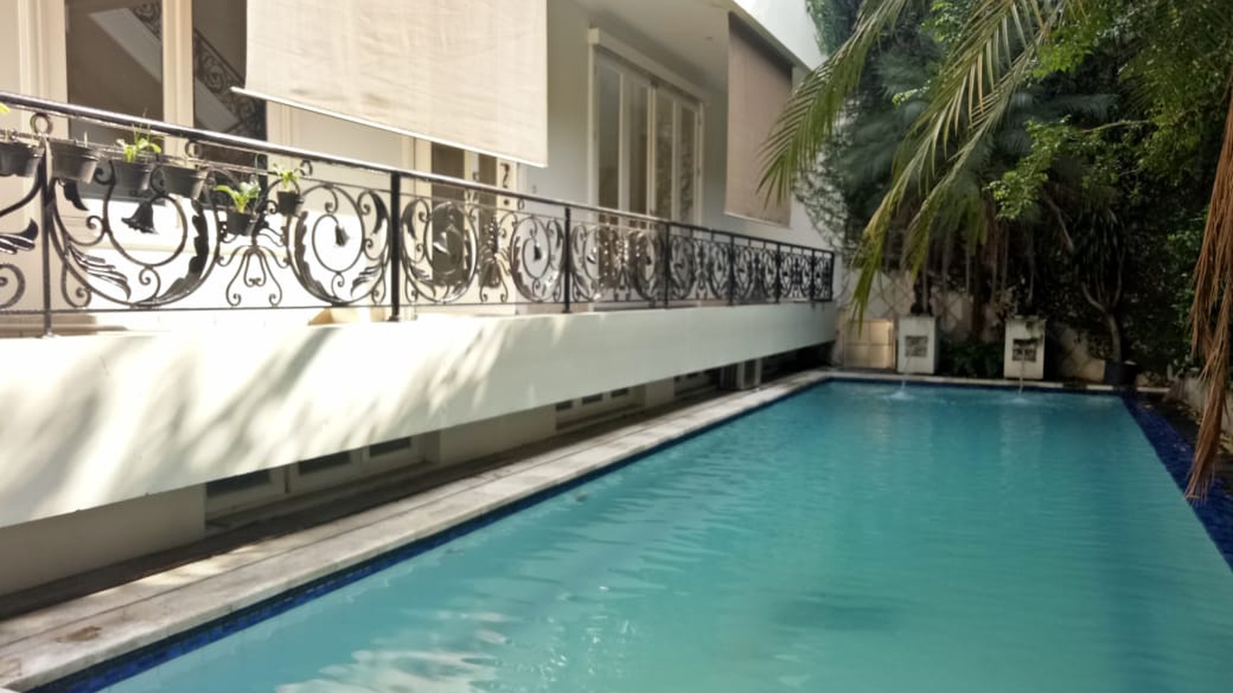 Luxury House at Senopati, suitable for expatriate residential