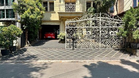 Rumah Mewah Classic Mediterranean Pondok Indah Jakarta Selatan