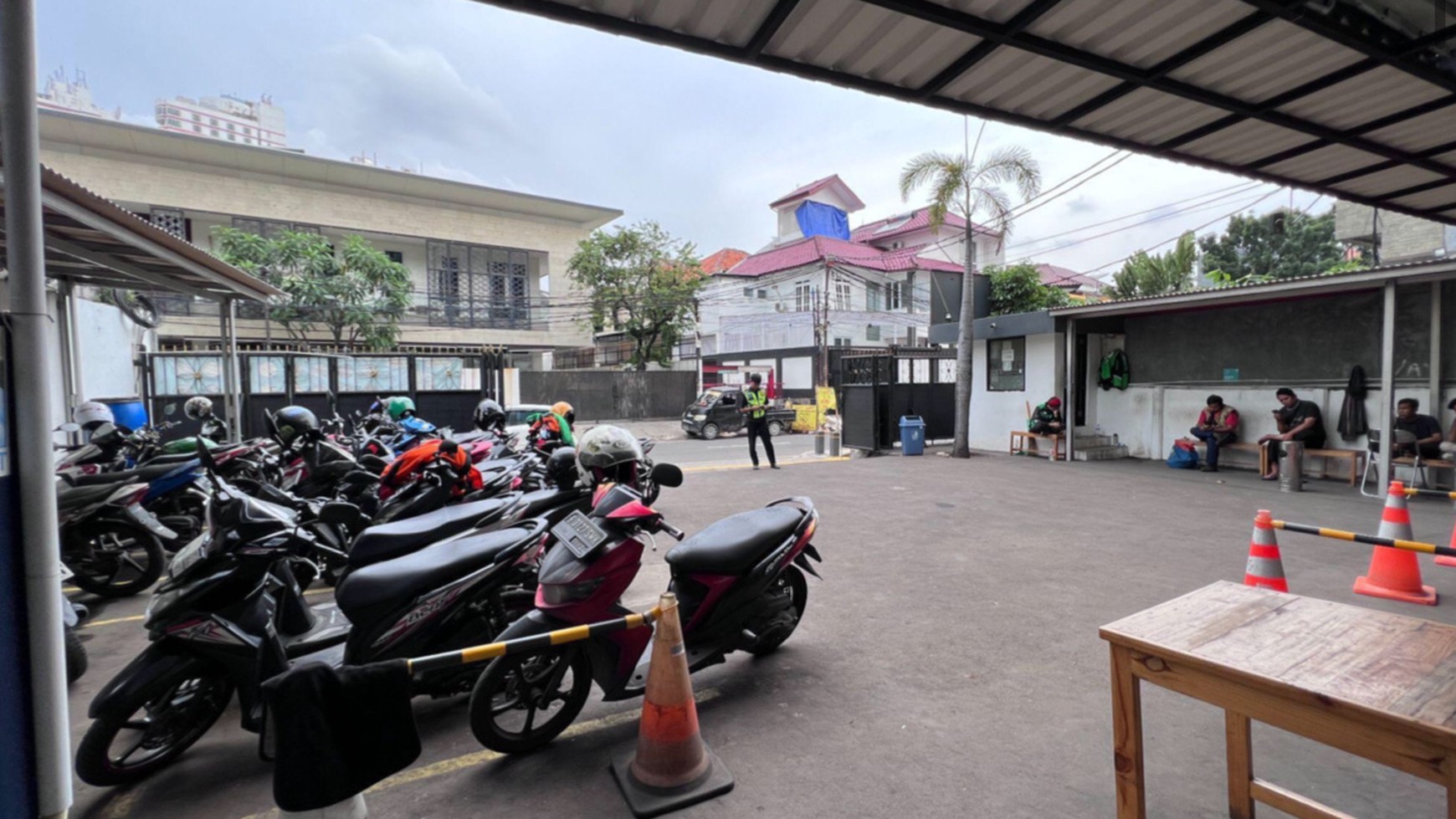 Dijual Ruko Gandeng 2 Unit Harga Dibawah NJOP Zona Komersial Jarang Ada Di Anggrek Neli Kemanggisan, Jakarta Barat