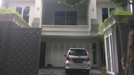 Comfortable and beautiful house In Kebayoran Baru area for expatriat and others "The price can be negotiable"