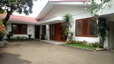 Luxury house in Kemang area ready for rent