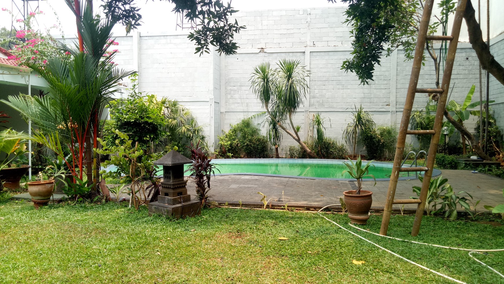 Luxury house in Kemang area ready for rent