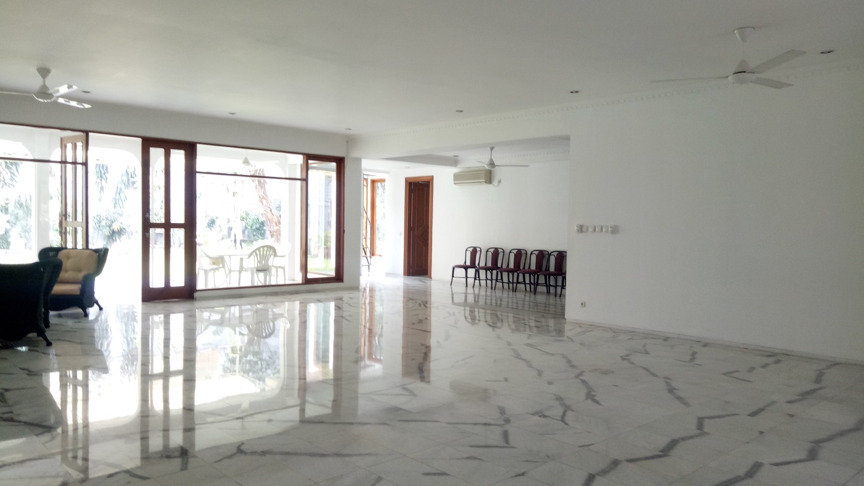 Luxury house in Kemang area ready for rent