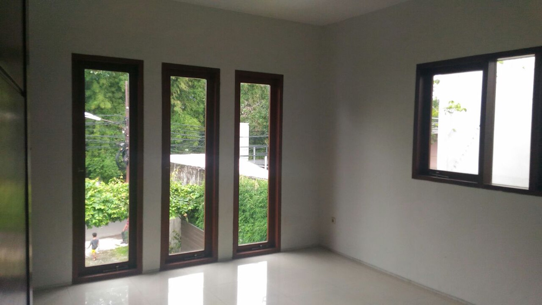 Big, BRIGHT, Luxury House in the most Favorite area of Jeruk Purut