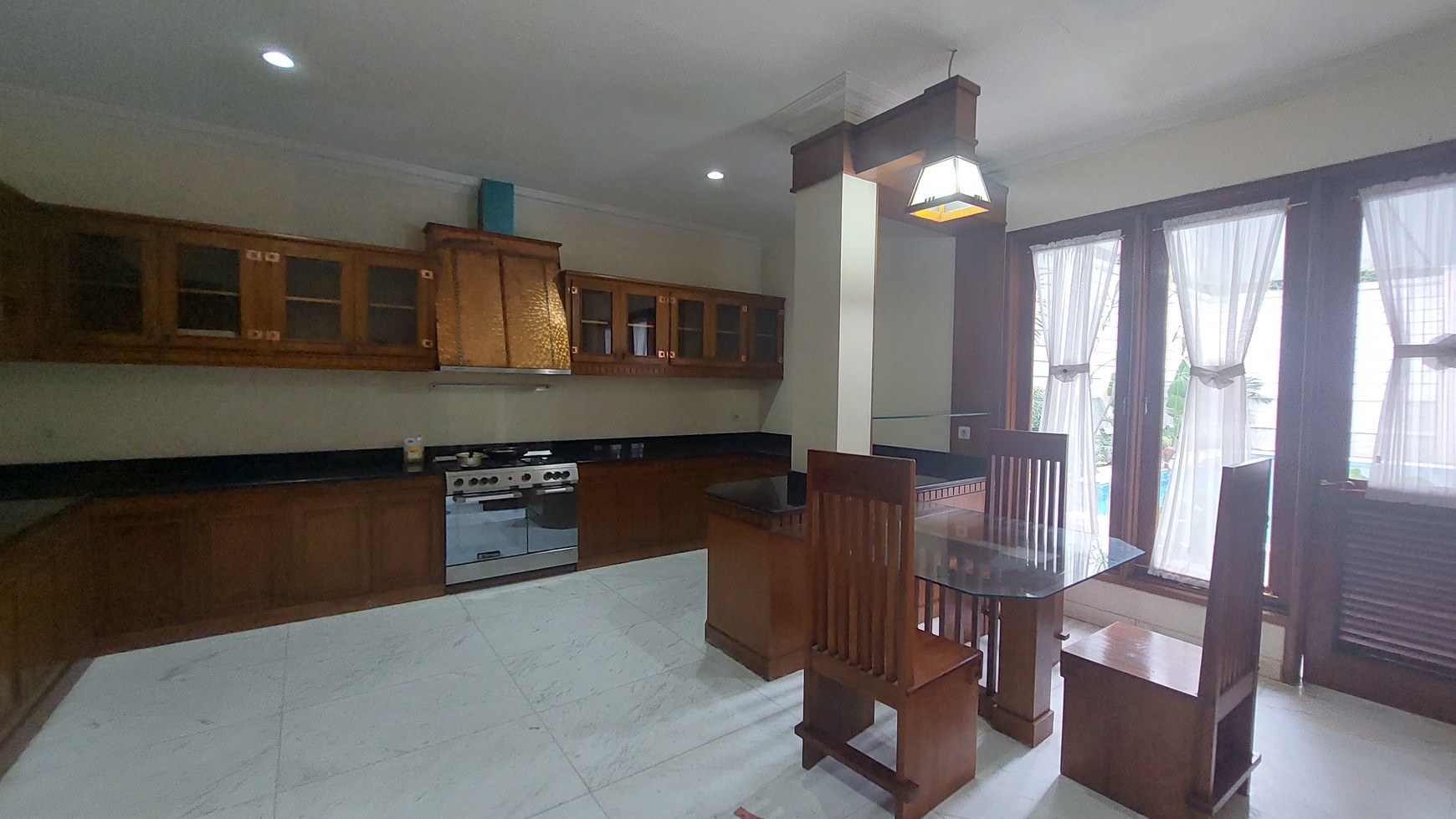 Luxury House in Senayan Good For Expatriate, Embassy Residential