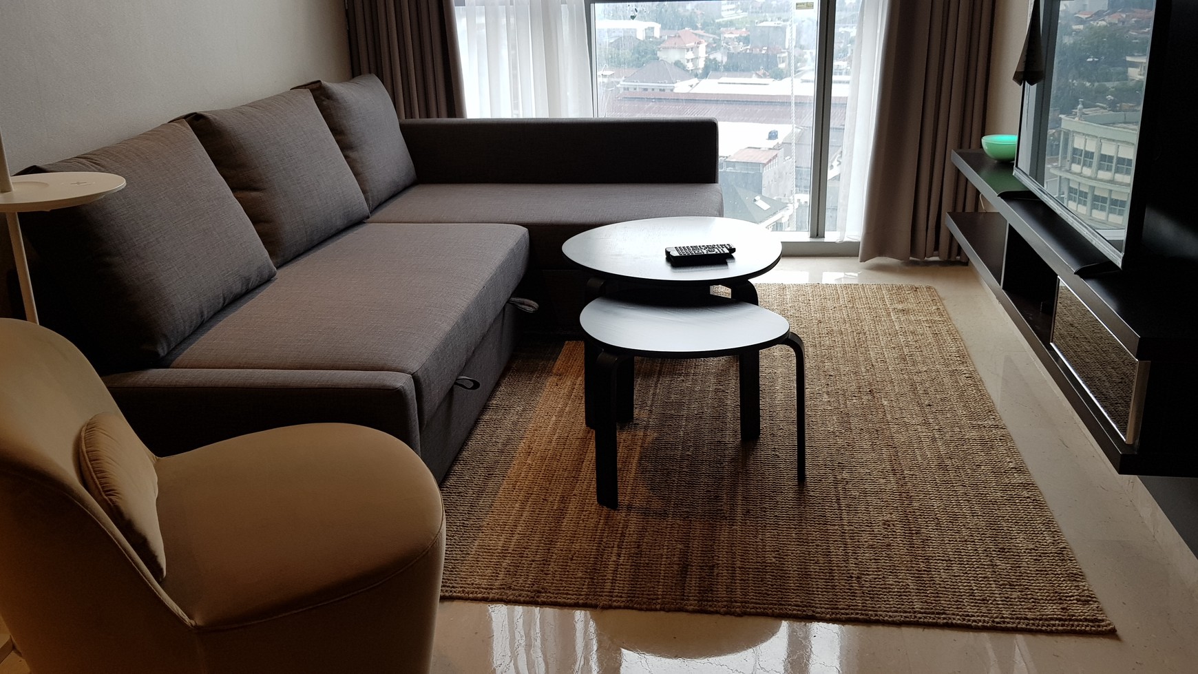 Fabulous atmosphere apartment with comfort neighborhood in Kuningan