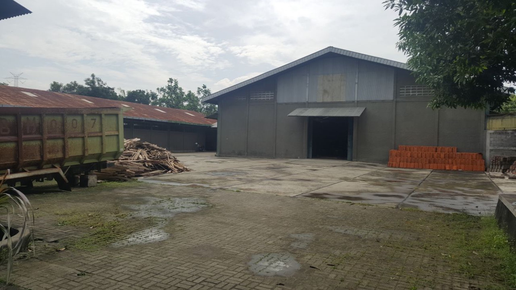 358. Dijual murah itung TANAH saja Jl Veteran Gresik ex pabrik 5 jt an/m²