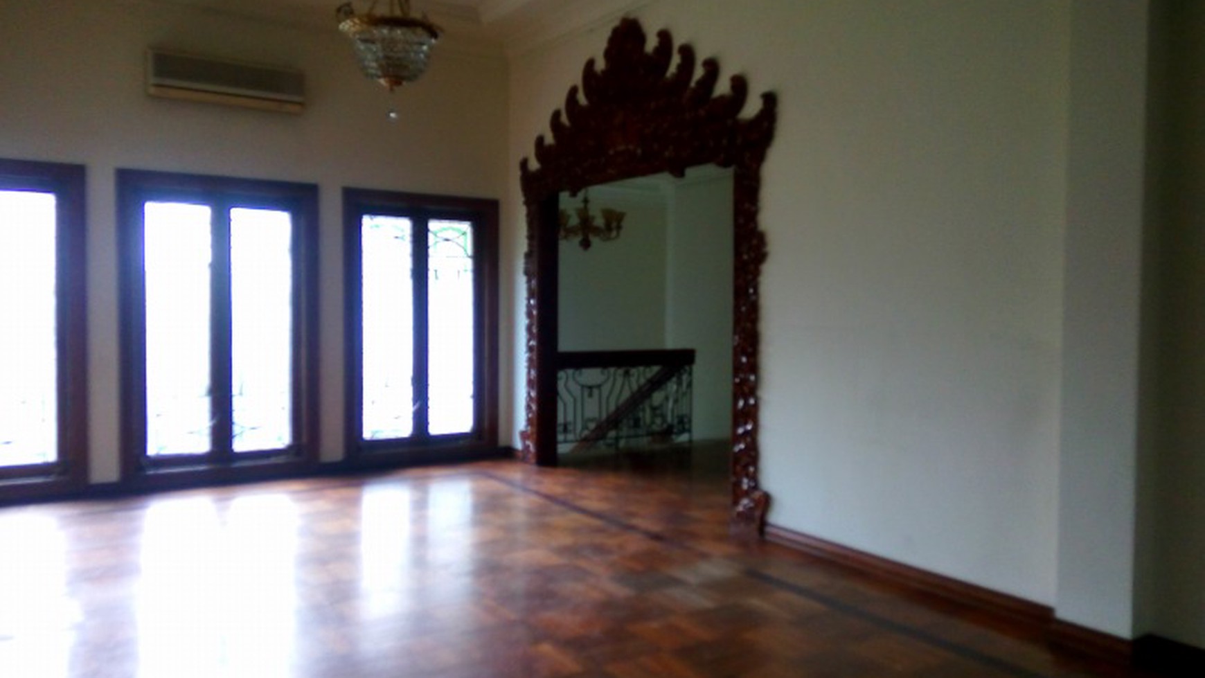 Comfortable and beautiful house in area Menteng for ambassador and others " The Price Can Be Negotiable "