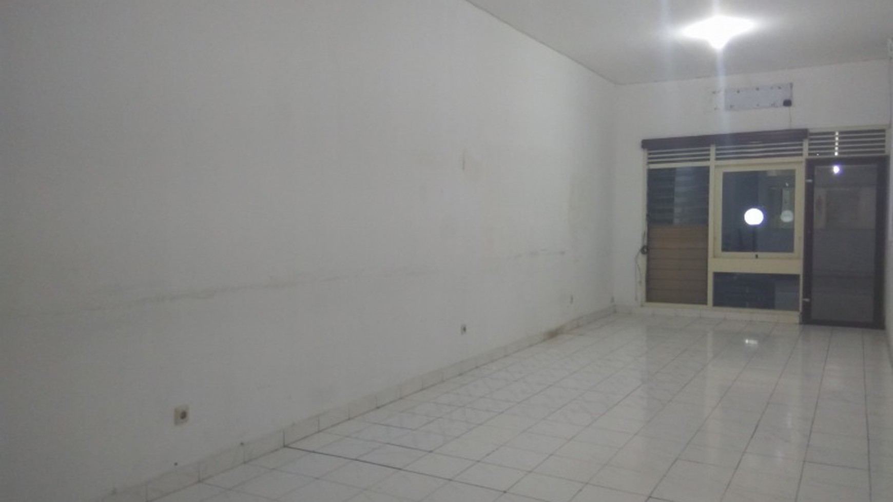 Good house in strategic location of central Jakarta  "The price can be negotiable"