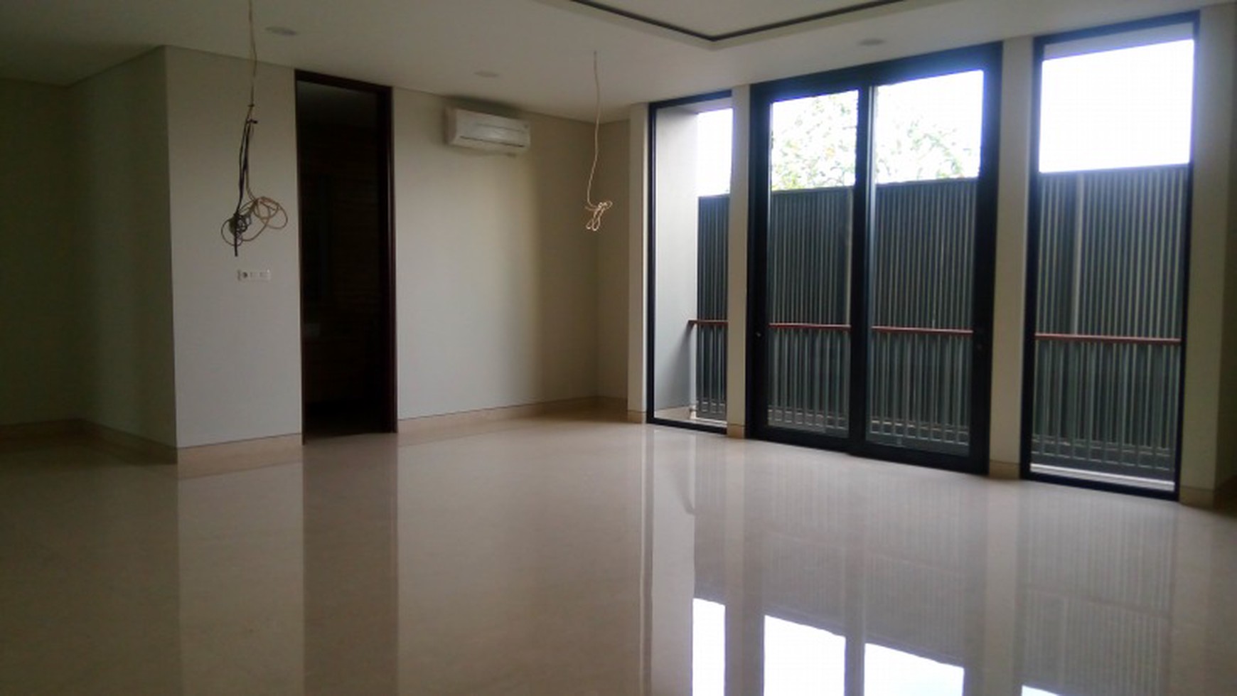 Comfortable and beautiful house In area Menteng for expatriat and others "The price can be negotiable"