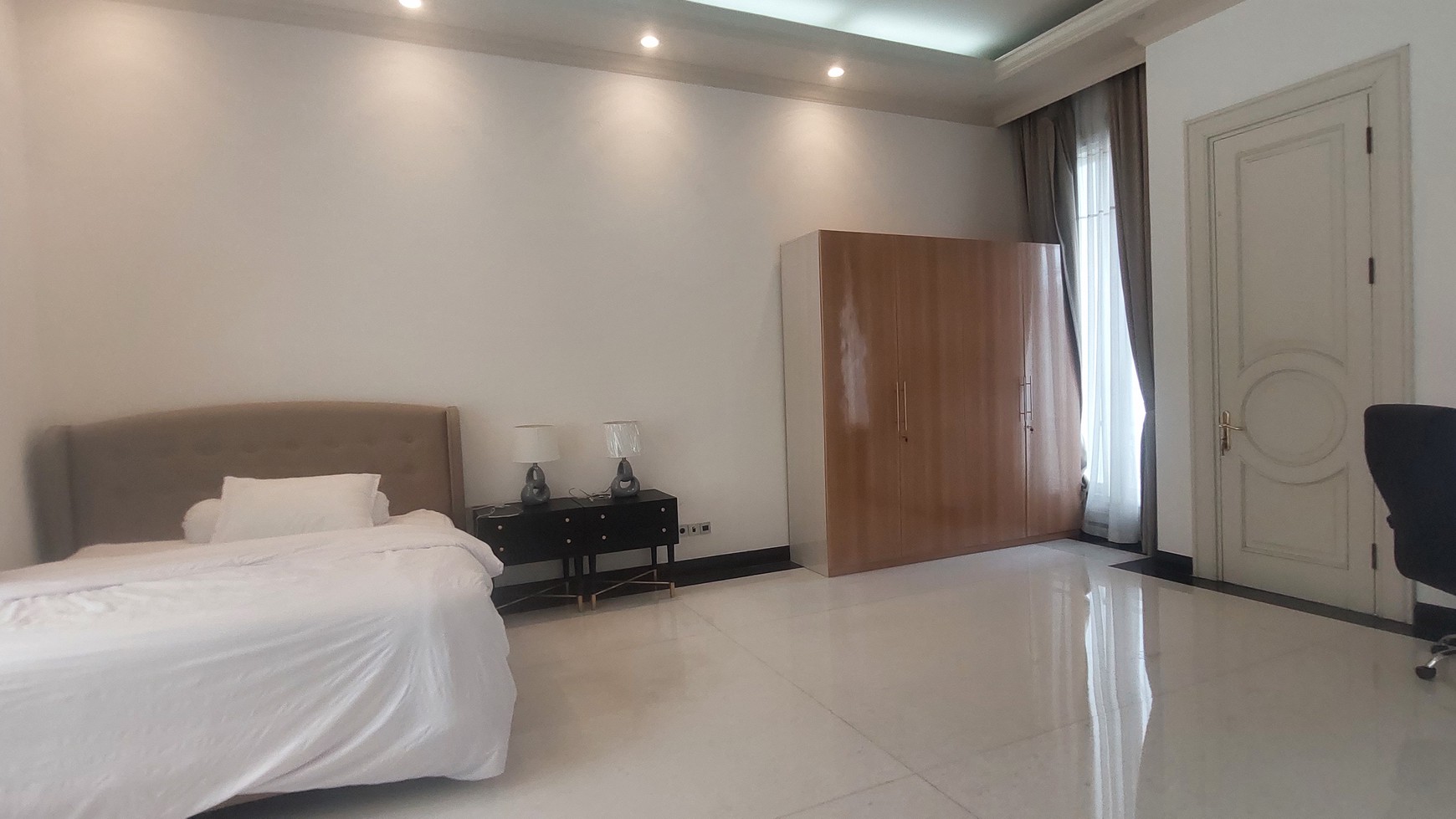 Luxury house in Kuningan area suitable for residential or office