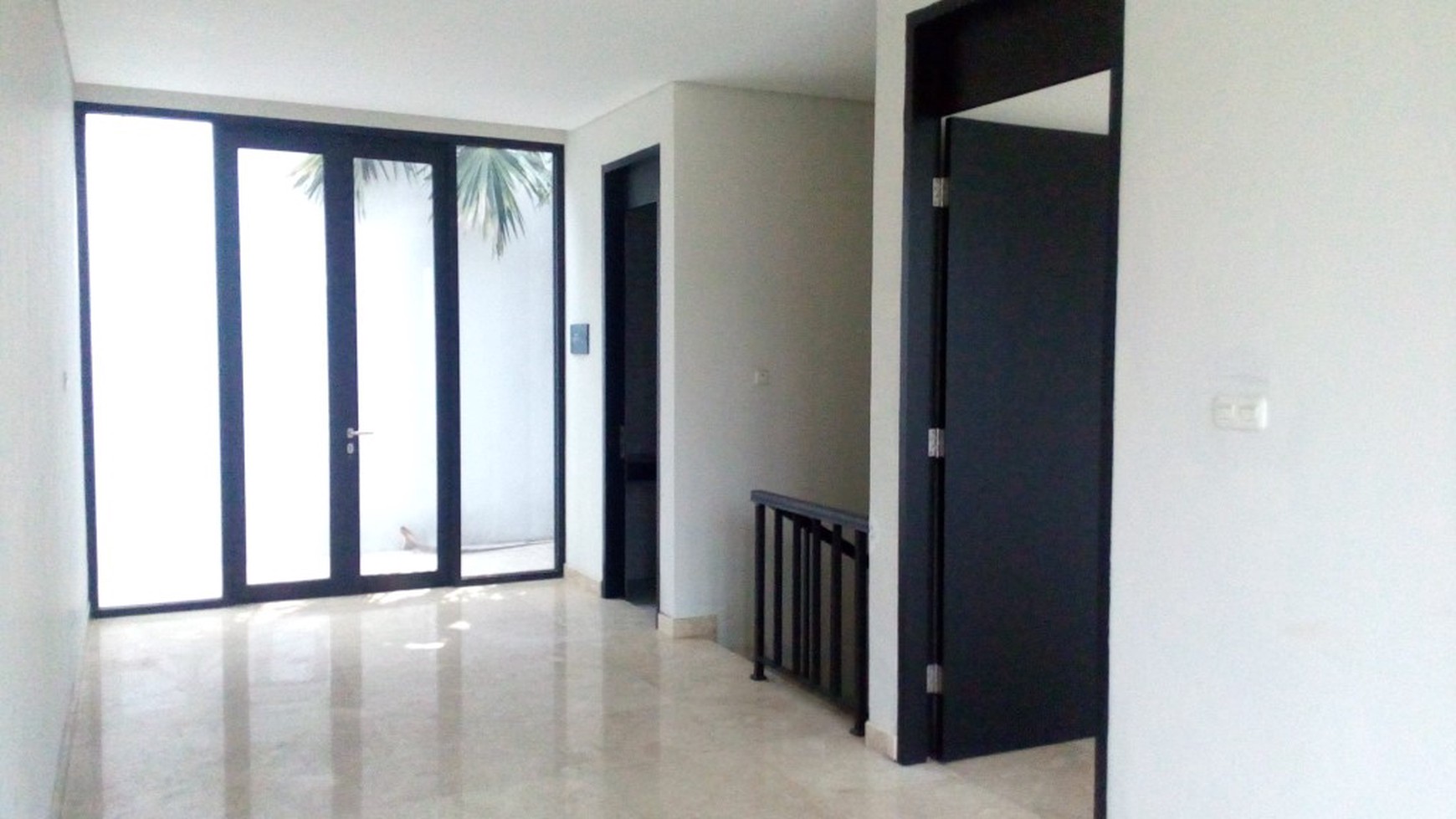 beautiful house in the prime area of Kemang