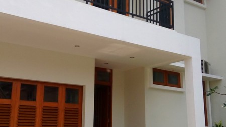 Good house in strategic location of south Jakarta  "The price can be negotiable"