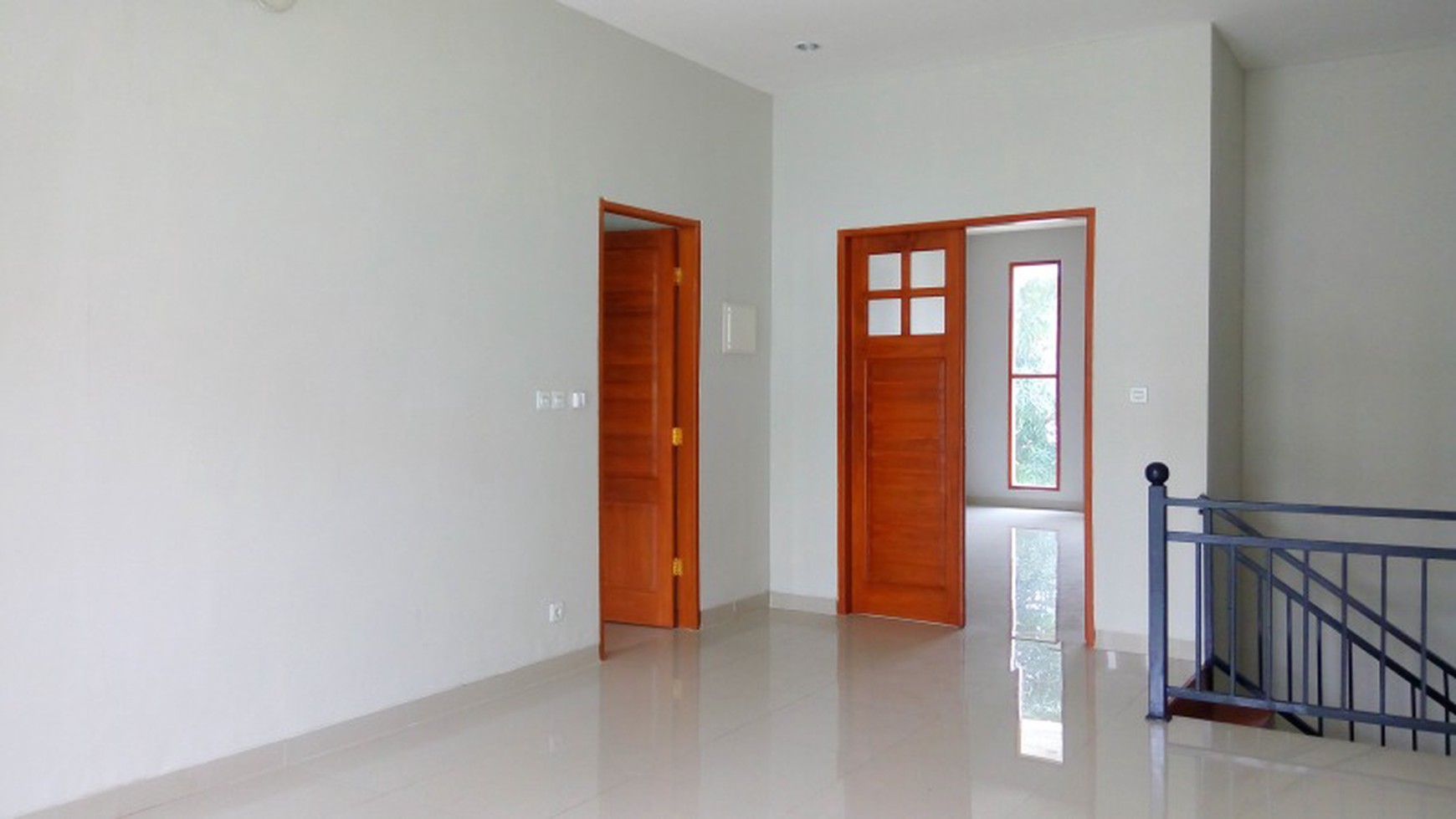 Good house in strategic location of south Jakarta  "The price can be negotiable"