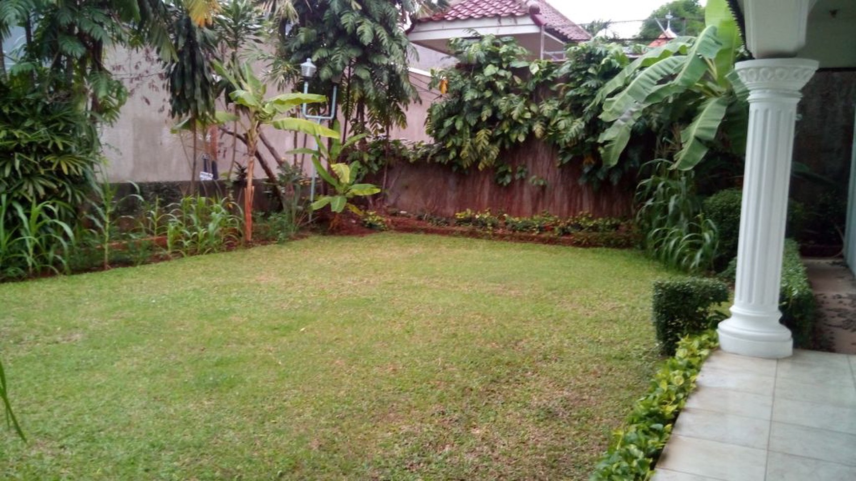 Classic House with Big Garden in Strategic Location of Kemang " The Price Can Be Negotiable "