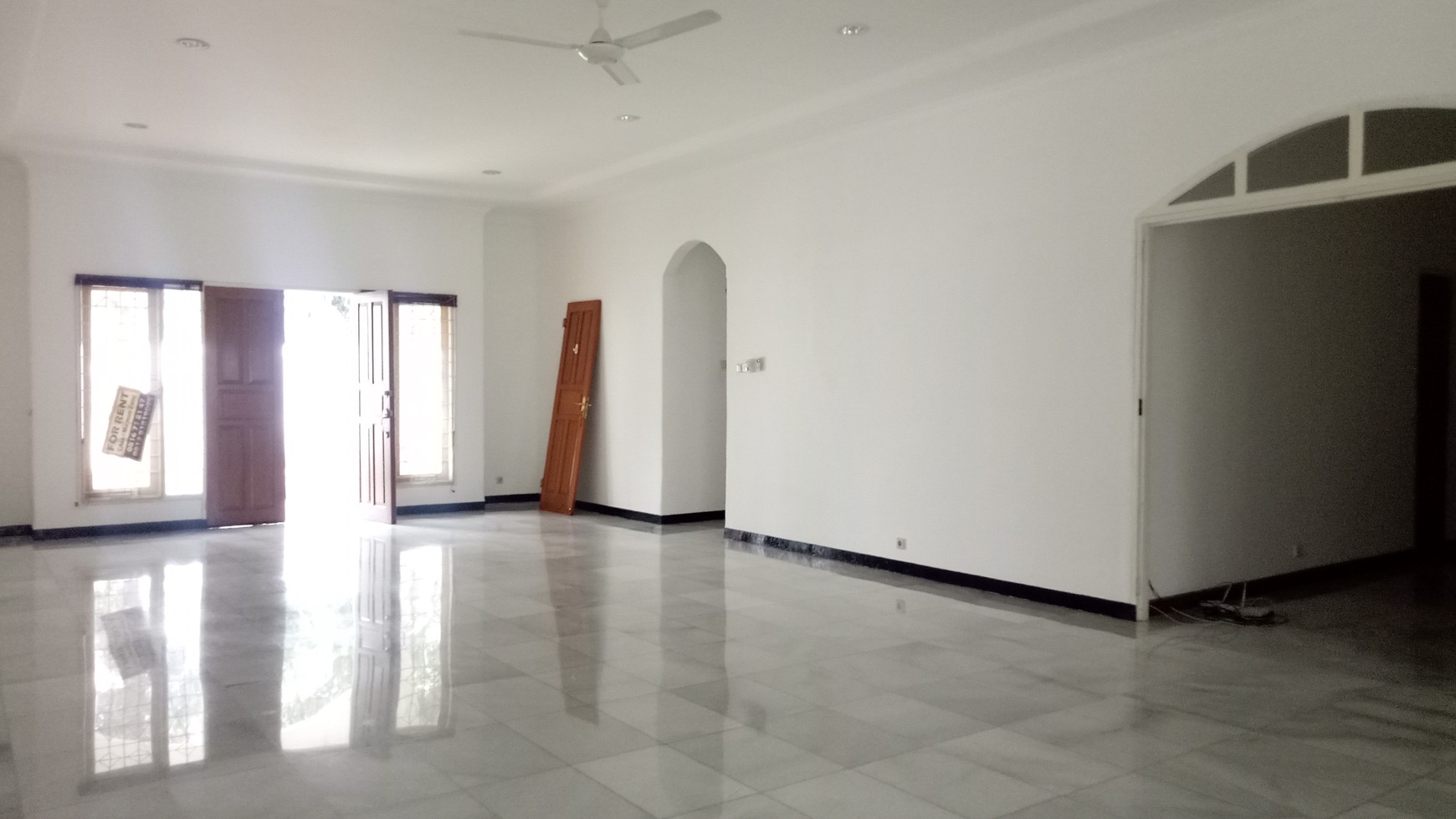 Luxury house in Kemang area ready for rent