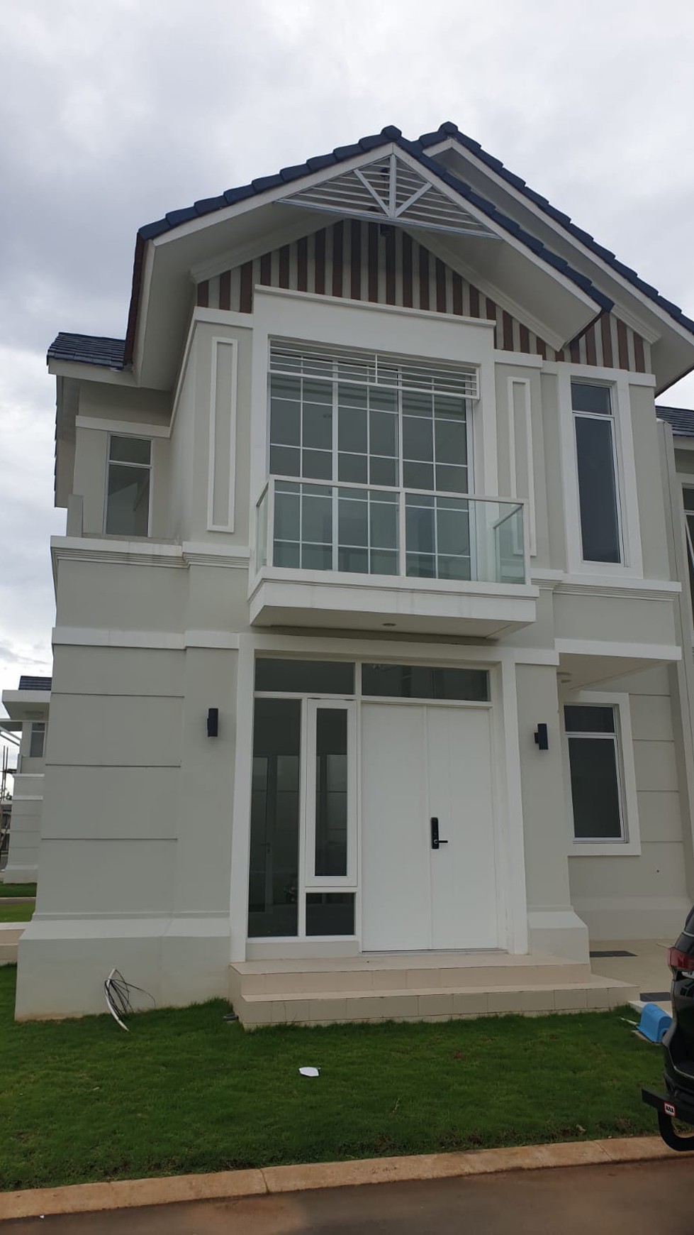 Dijual Rumah Baru Hoek Cluster di Lavon Swan City Cluster Grandura Nyaman dan Asri