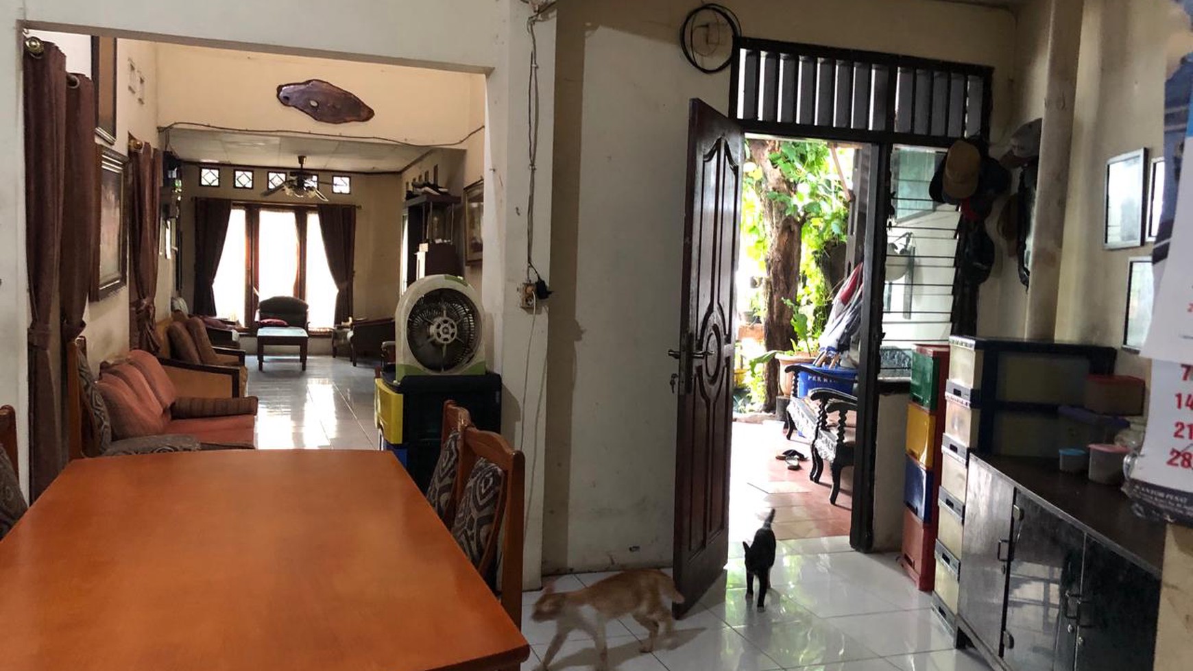 Rumah Hoek Pinggir jalan, strategis di Jl Pengairan Bendungan Hillir, Jakarta Pusat.