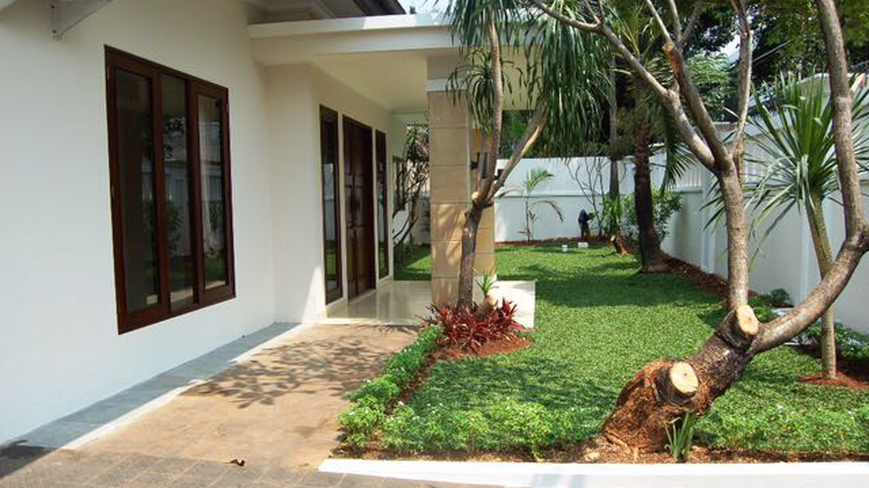 Luxury house in Kemang area ready for rent