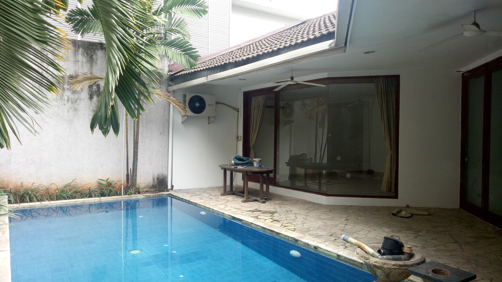 House for rent in Kemang area The Price can be negotiable