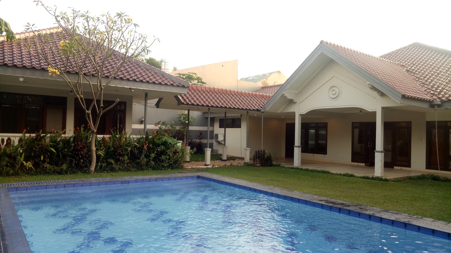 Comfortable house for rent at Kemang area