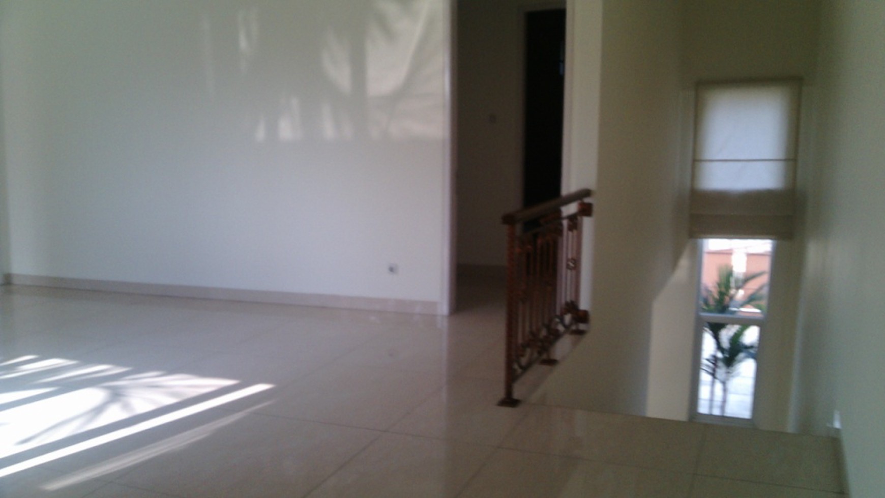 A Luxurious House with Nice backyard and pool in Kemang