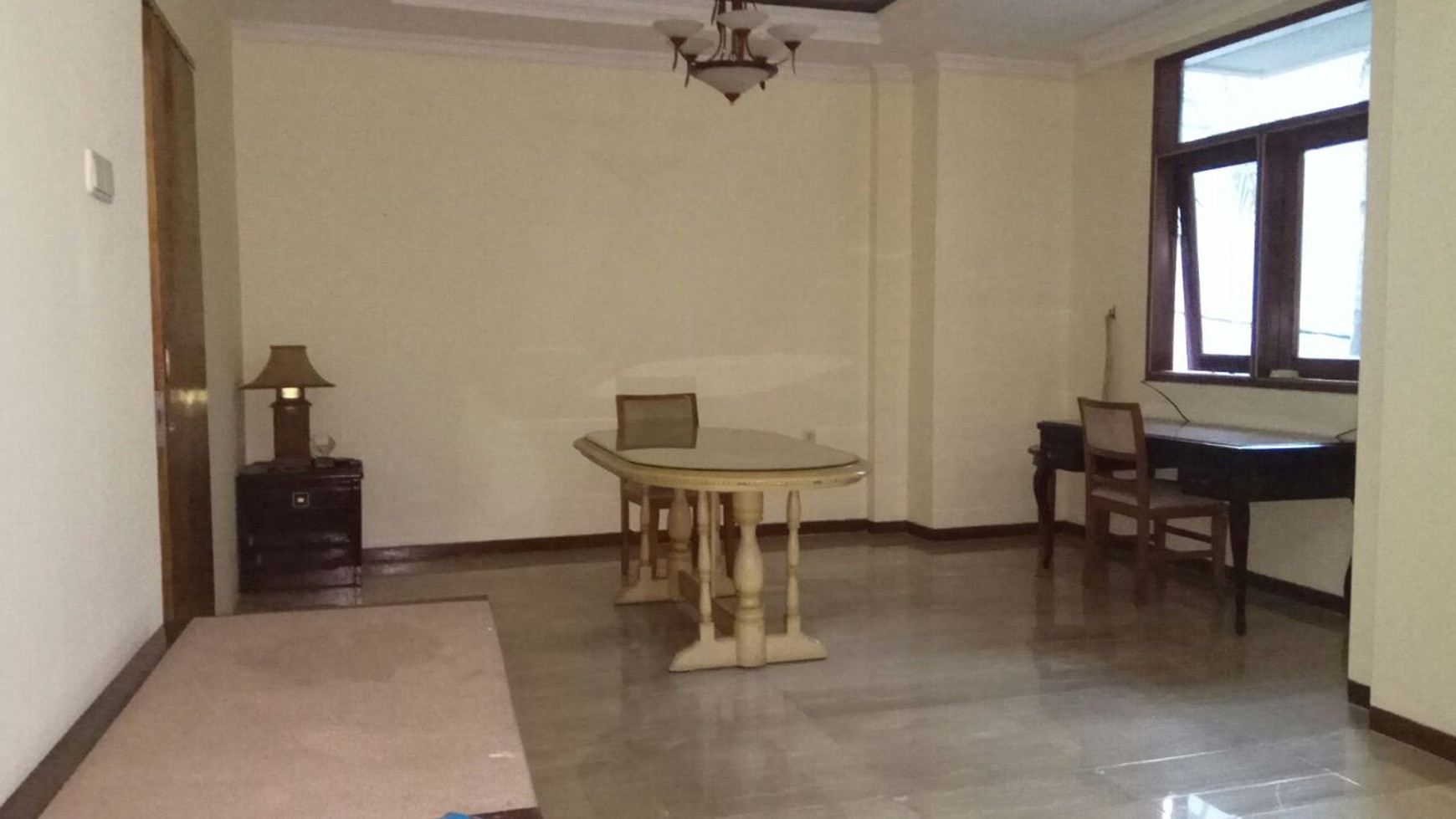 Beautiful house in the prime suitable for office in Menteng 