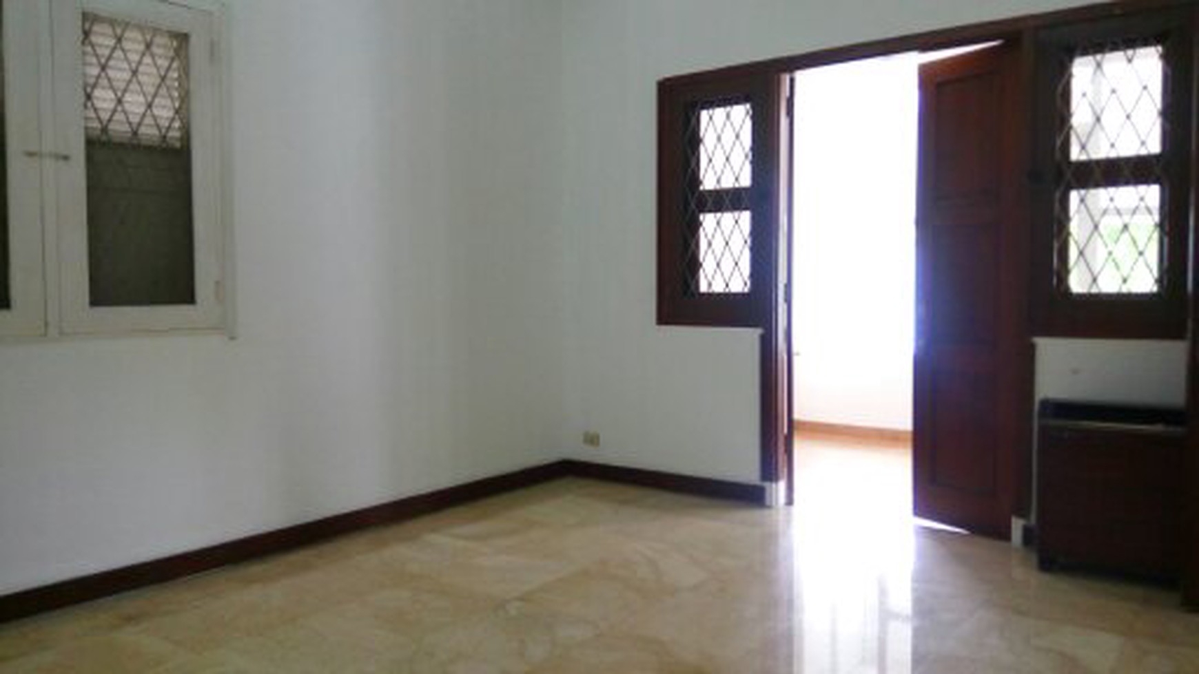 Comfortable, safety area and suitable for embassy, expatriat and others " The Price Can Be Negotiable "