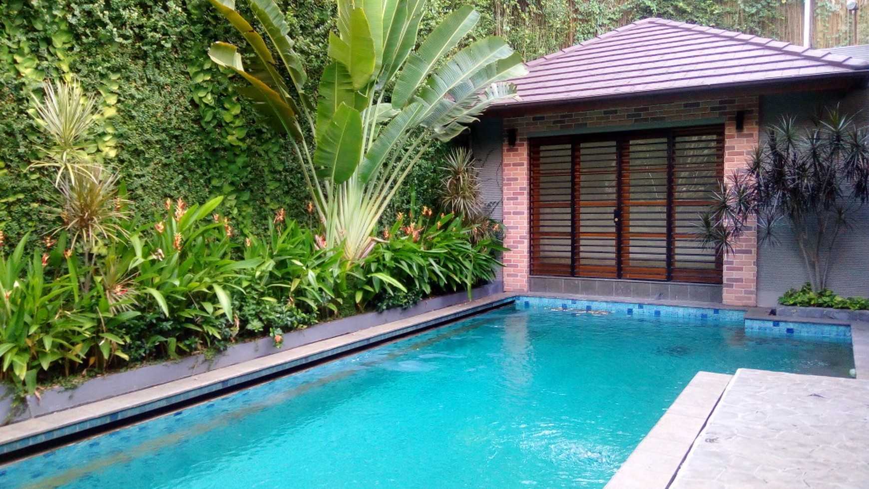 Comfortable and beautiful house in area kemang for expatriat and others " The price can be negotiable "