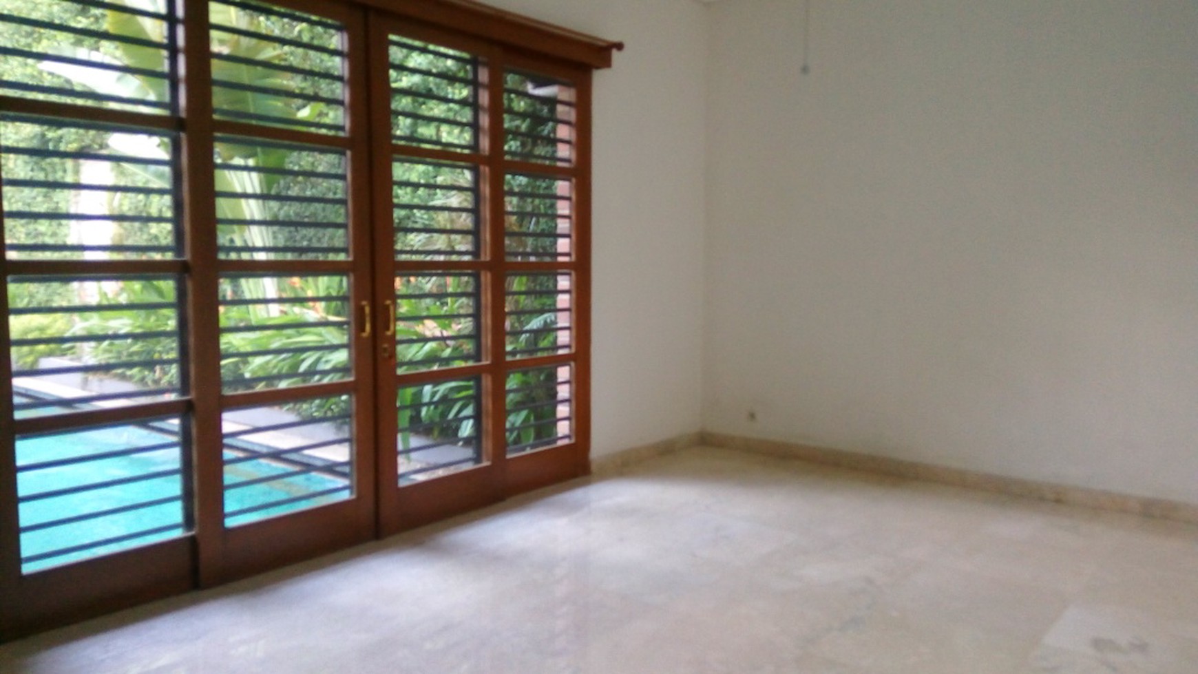 Comfortable and beautiful house in area kemang for expatriat and others " The price can be negotiable "