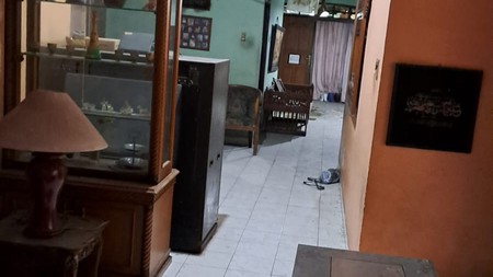 Rumah Lokasi Pinggir Jalan Raya dan Cocok Untuk Usaha @Kebon Jeruk