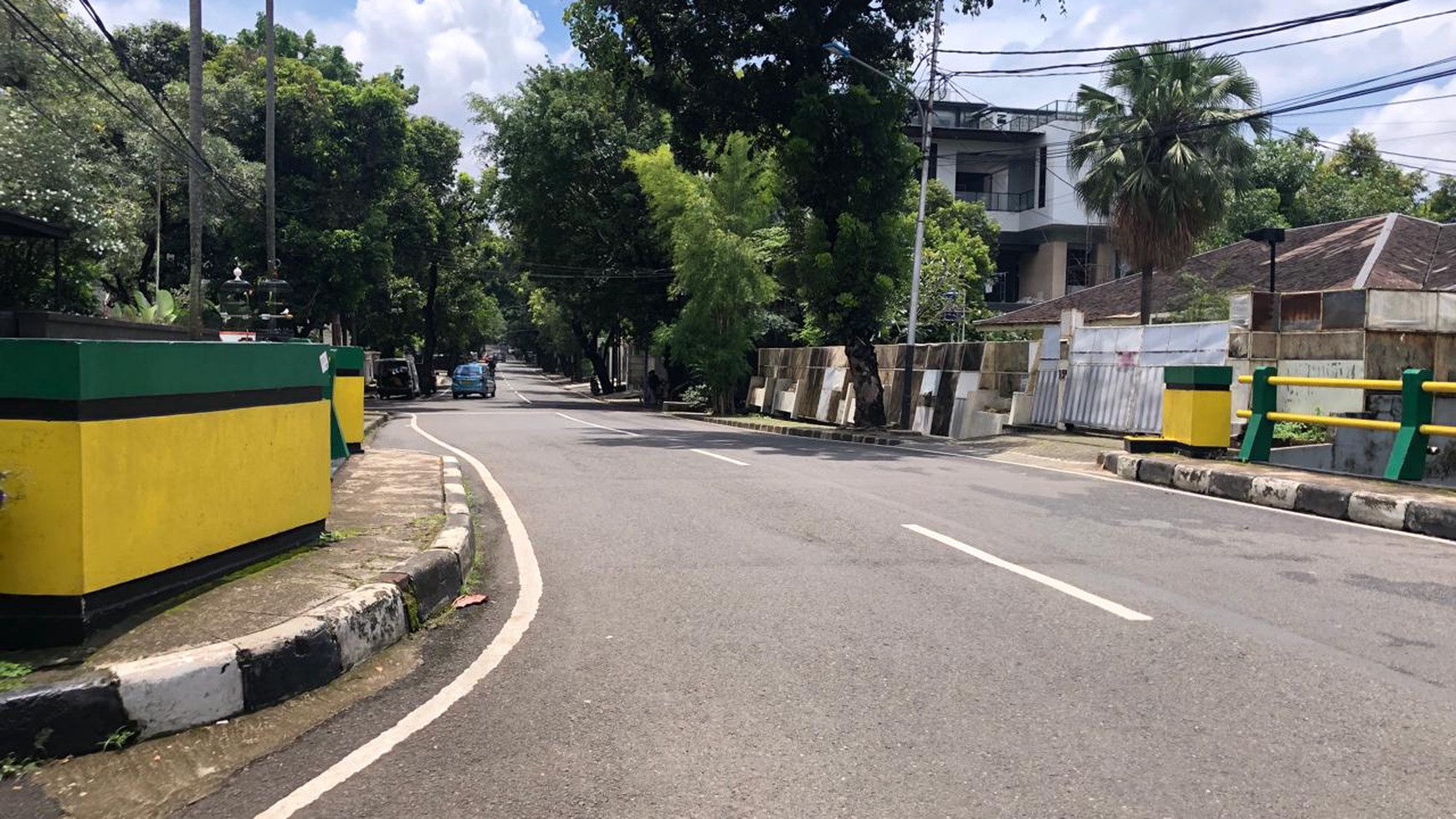 Rumah Strategis Jl. Hanglekiu, Kebayoran Baru, Jakarta Selatan .