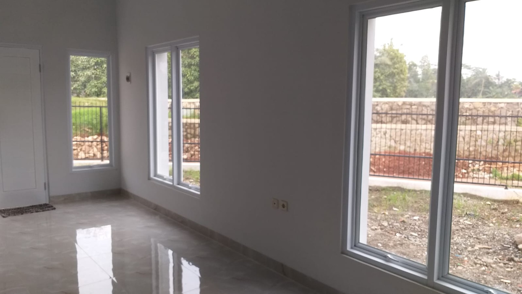 Jual Rugi - Rumah Hoek 2 Lantai di Metland Tambun Bekasi 