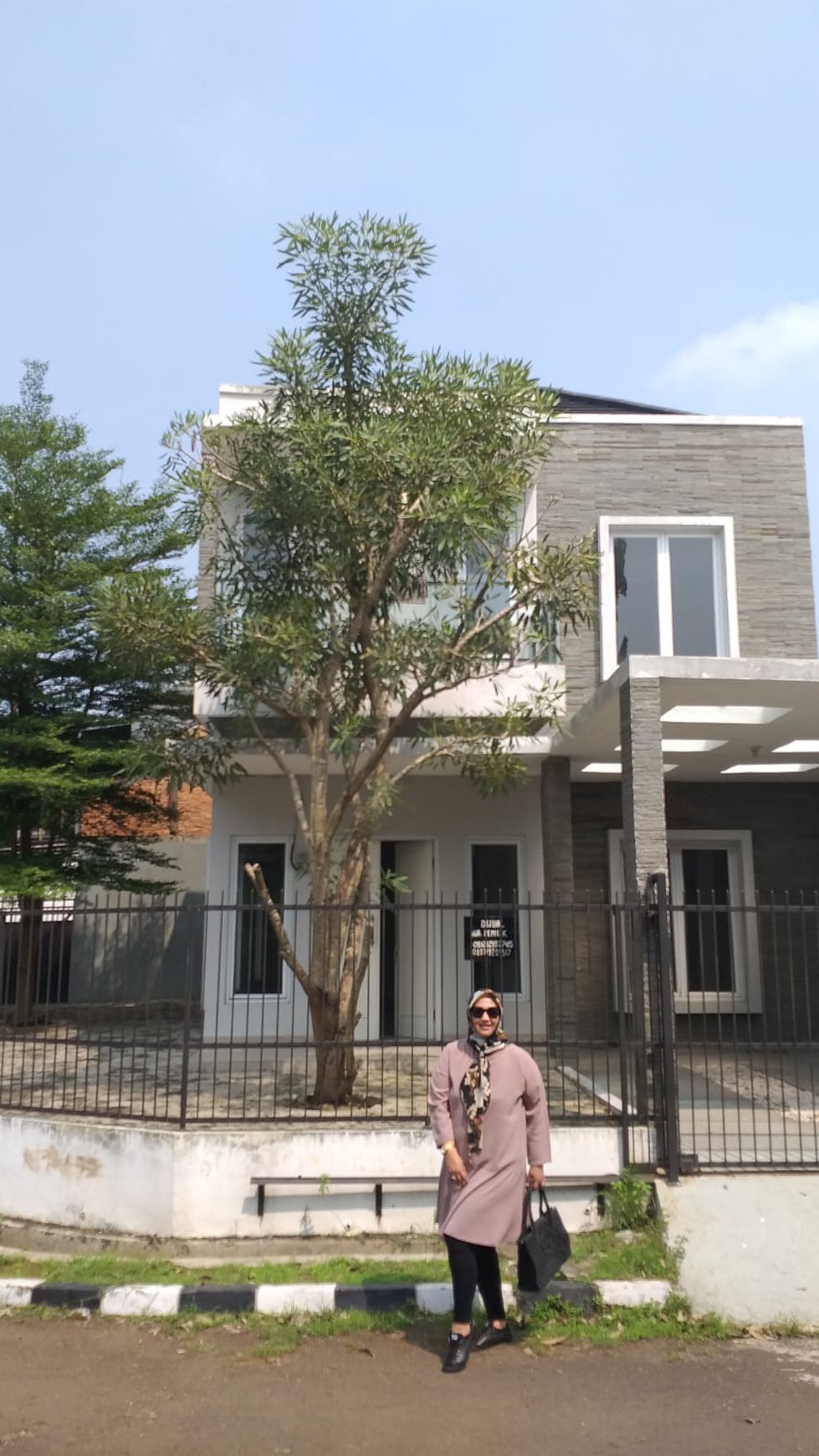 Rumah Hoek 2 Lantai di Metland Tambun Bekasi 