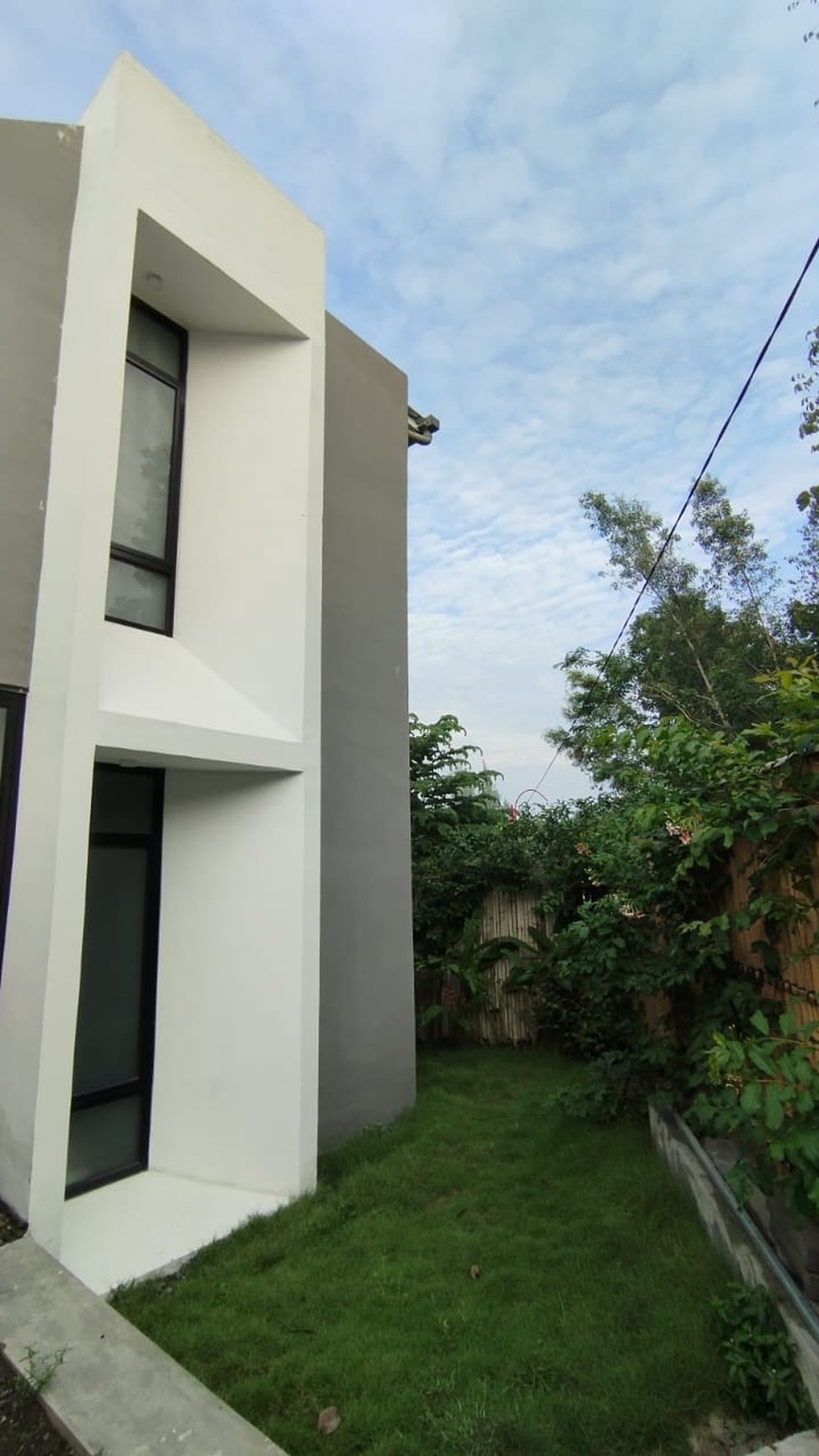 Rumah 2 Lantai Konsep Villa Dalam Perum Mulia Sedayu Bantul