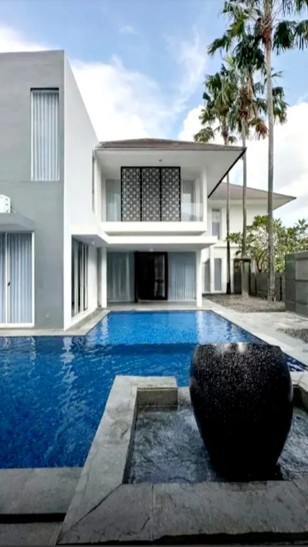 New PRIVATE Pool Rumah Royal Residence Crown Hill Wiyung Surabaya BONUS SEMI Furnished 