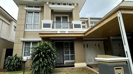 Rumah 2 Lantai Rapi Cantik Siap Huni
