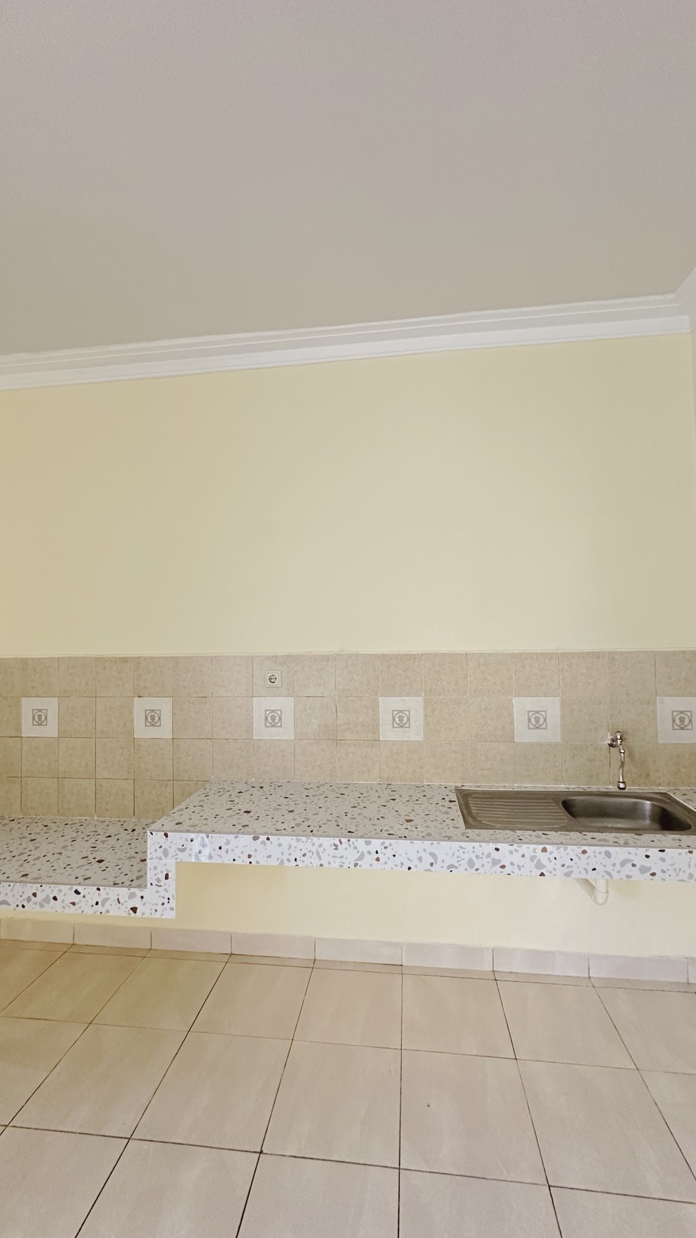 Rumah 2 Lantai Rapi Cantik Siap Huni