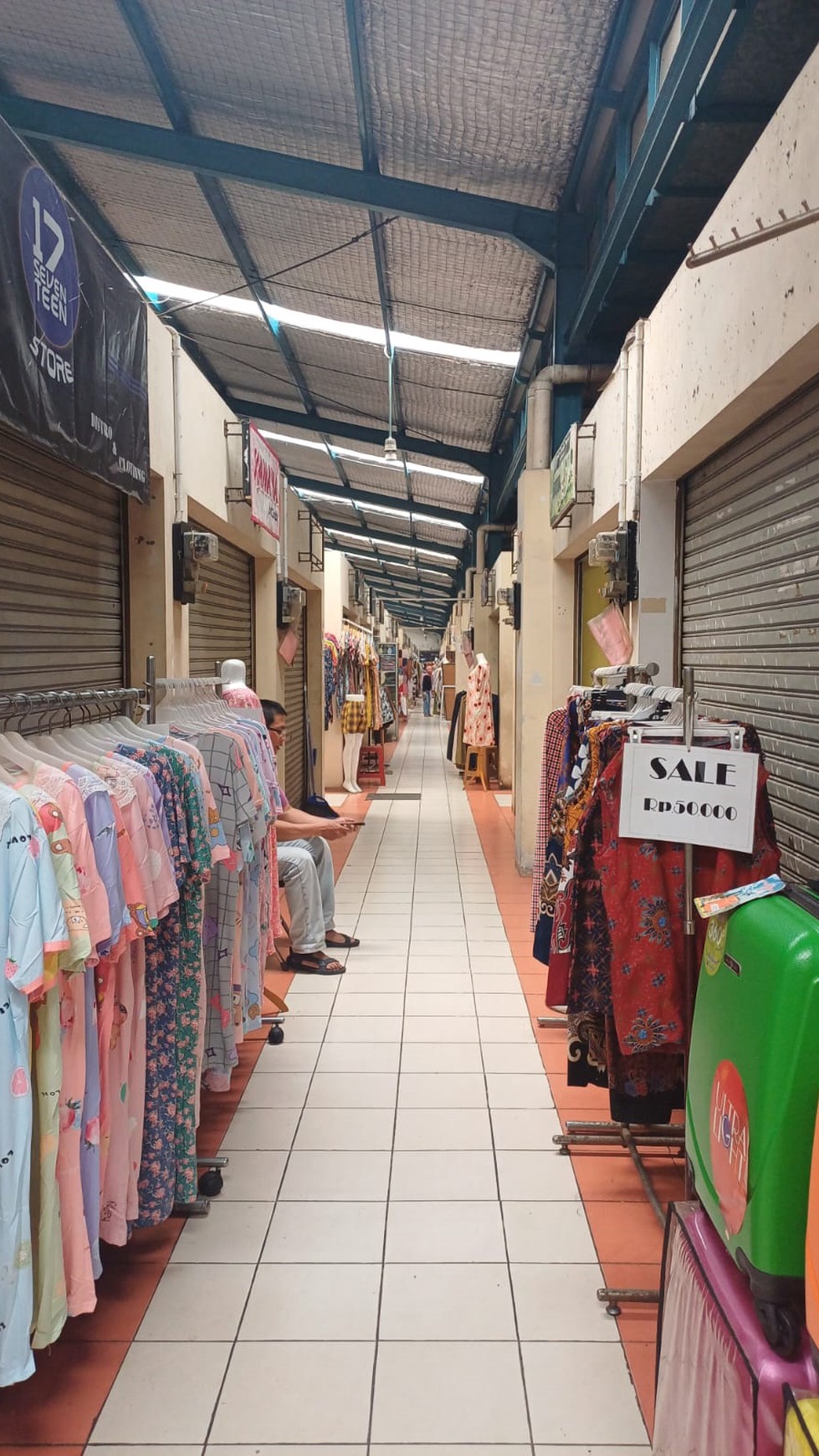 Kios Siap Pakai Posisi Sudut dan Kawasan Ramai @Kios Pasar Segar, Graha Raya