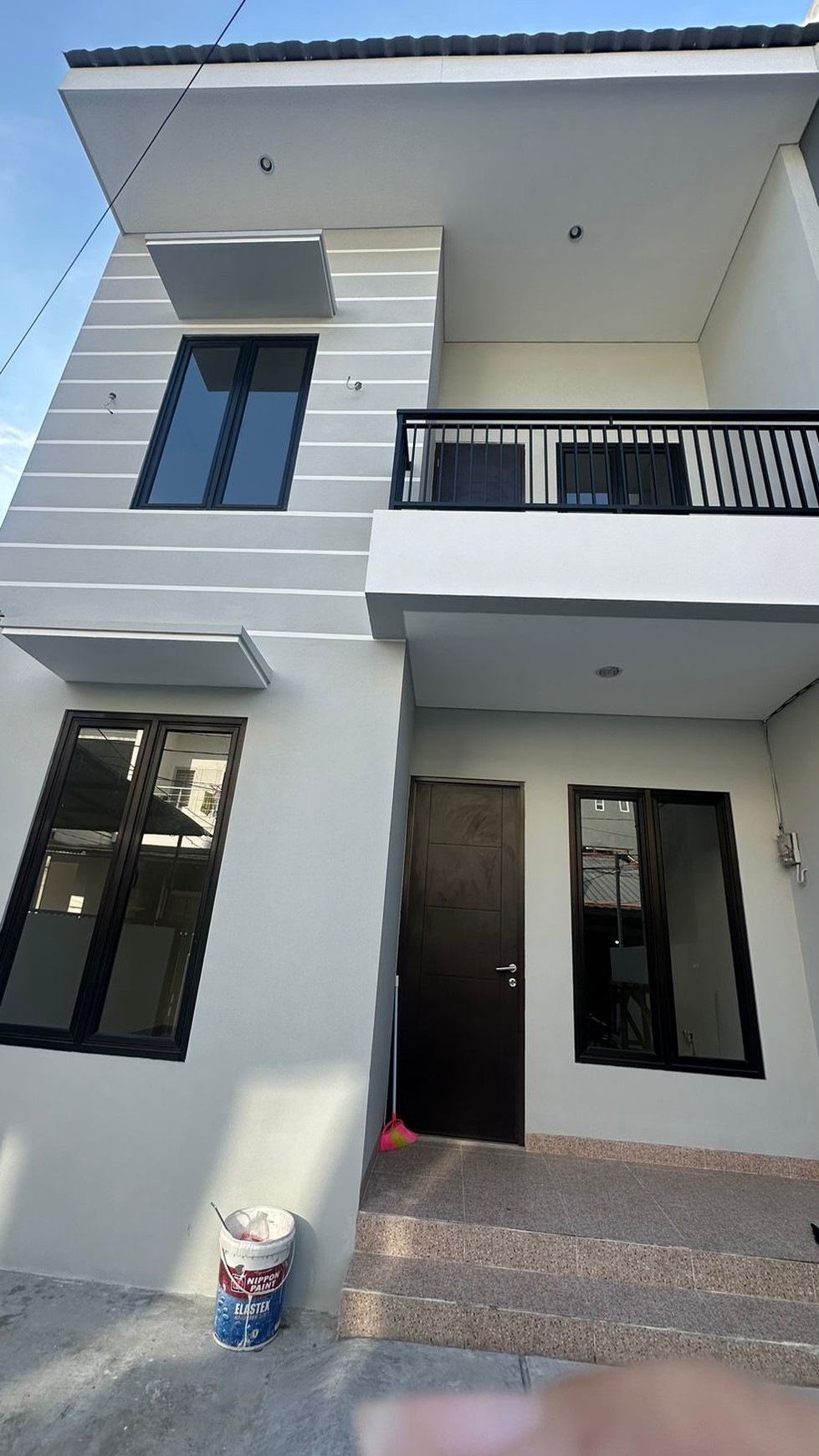 BAGUS Rumah Baru 6x17 BrandNew Ceiling Tinggi Hadap Selatan Gading Elok